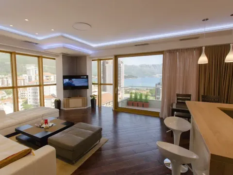 Rent, two bedroom apartment, 89m², Centar, Budva - image 2