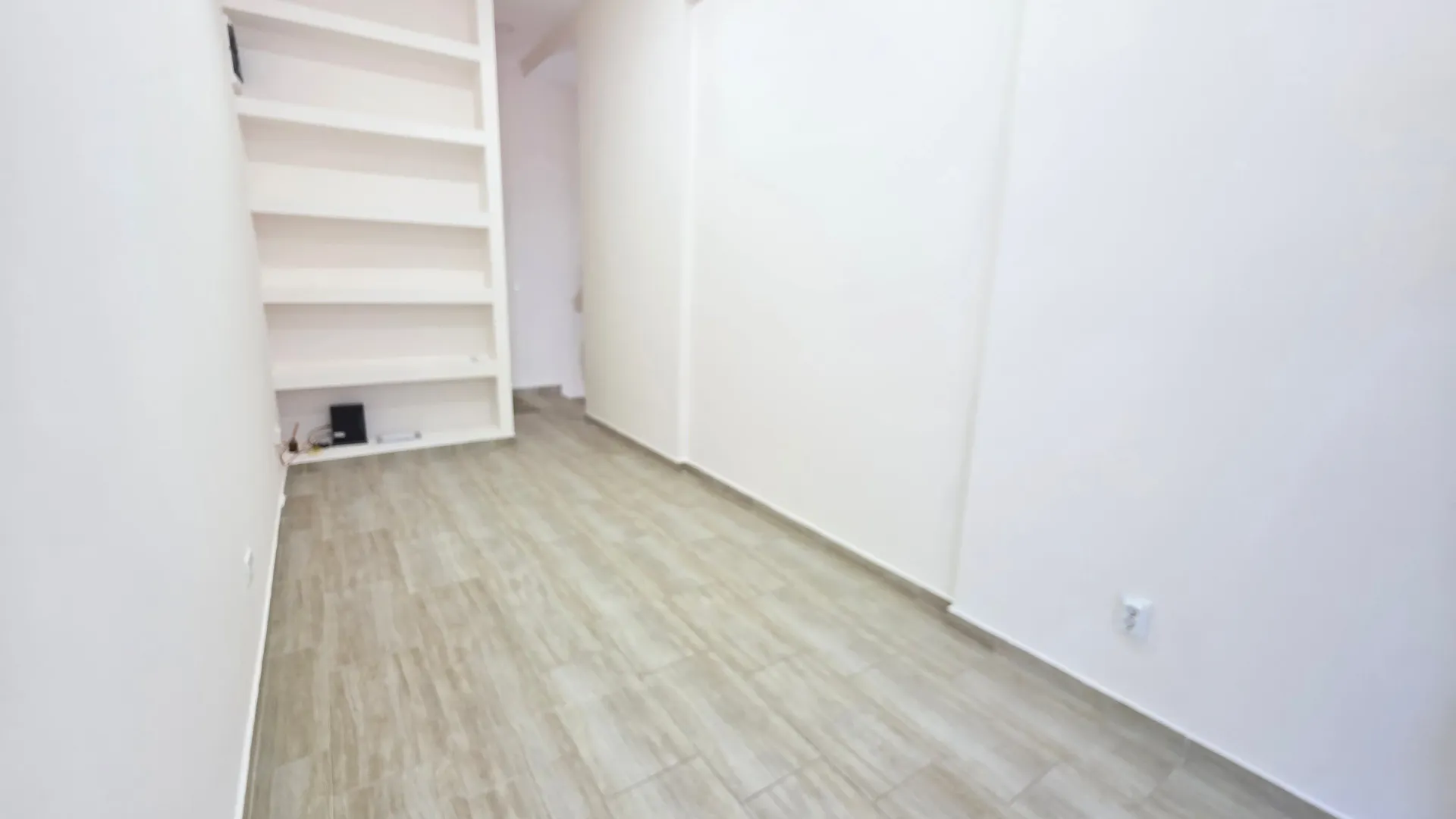 Rent, office space, 58m², Tološka šuma, Podgorica