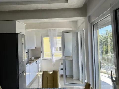 Izdavanje, dvosoban stan, 80m², Kumbor, Herceg Novi - image 5