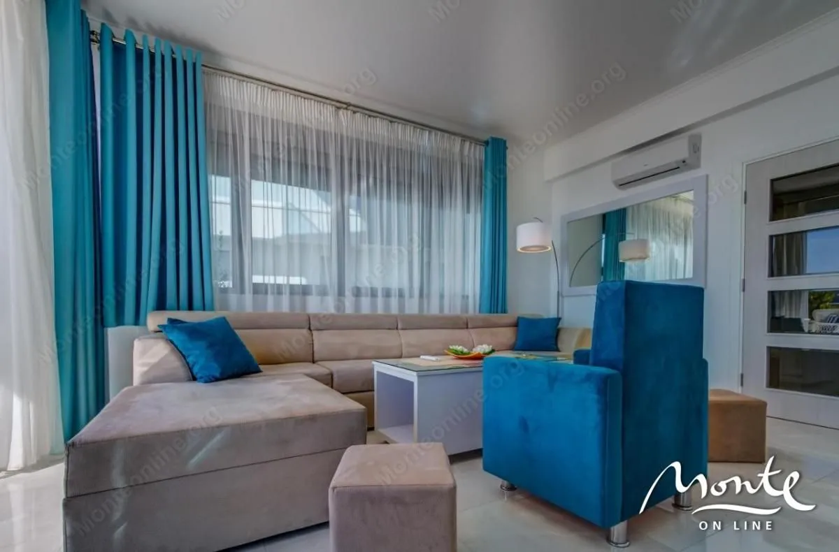 Sale, house, 329m², Centar, Budva
