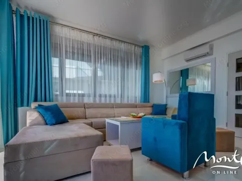 Prodaja, kuća, 329m², Centar, Budva - image 9