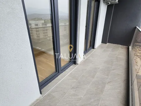 Izdavanje, stan, 269m², Stari Aerodrom, Podgorica - image 18