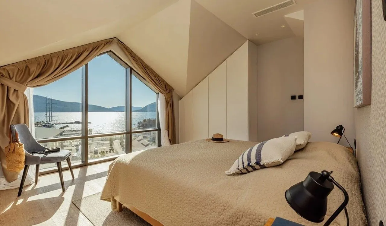 Sale, two bedroom apartment, 179m², Porto Montenegro, Tivat