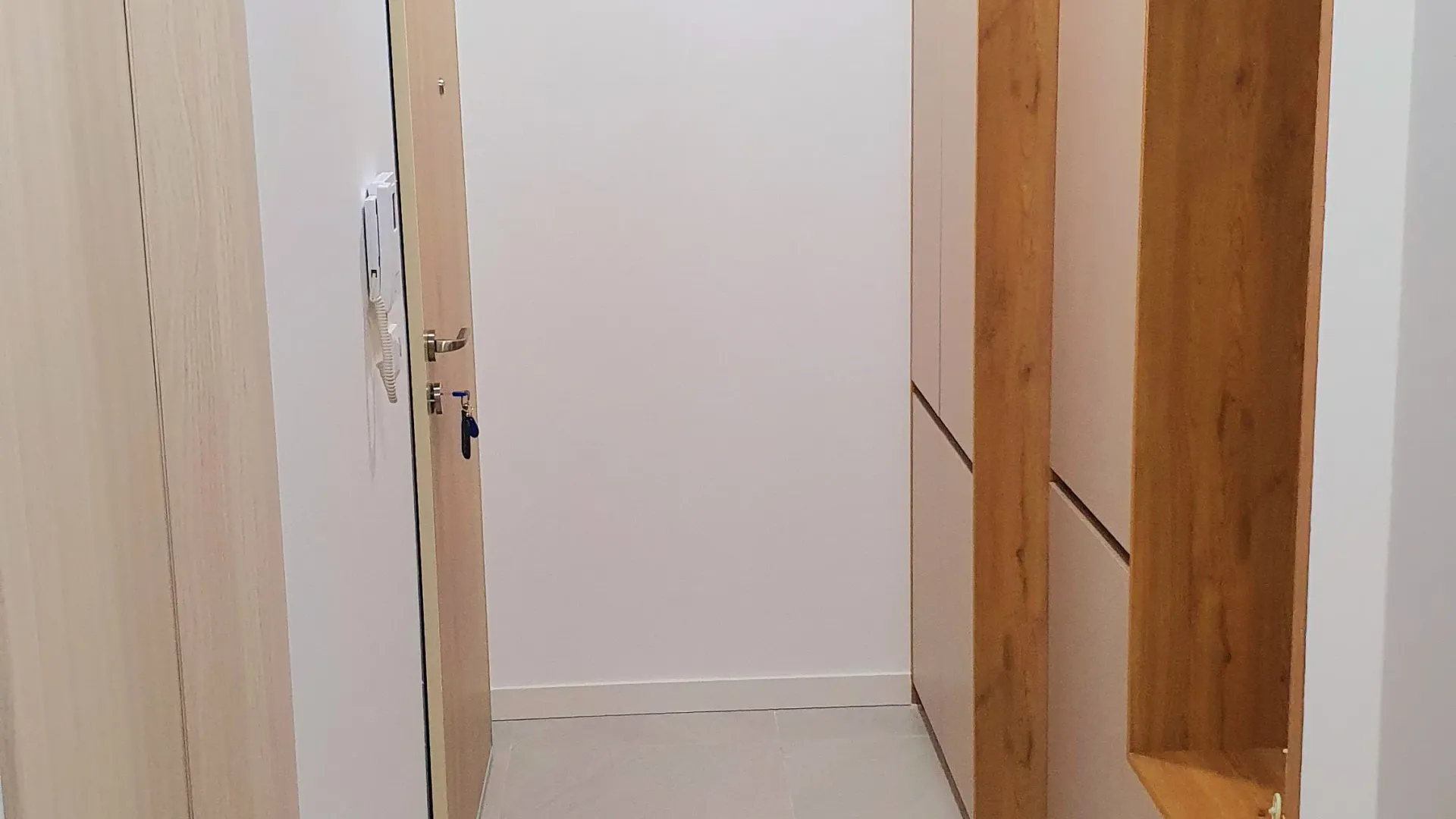 Izdavanje, jednosoban stan, 50m², Centar, Cetinje
