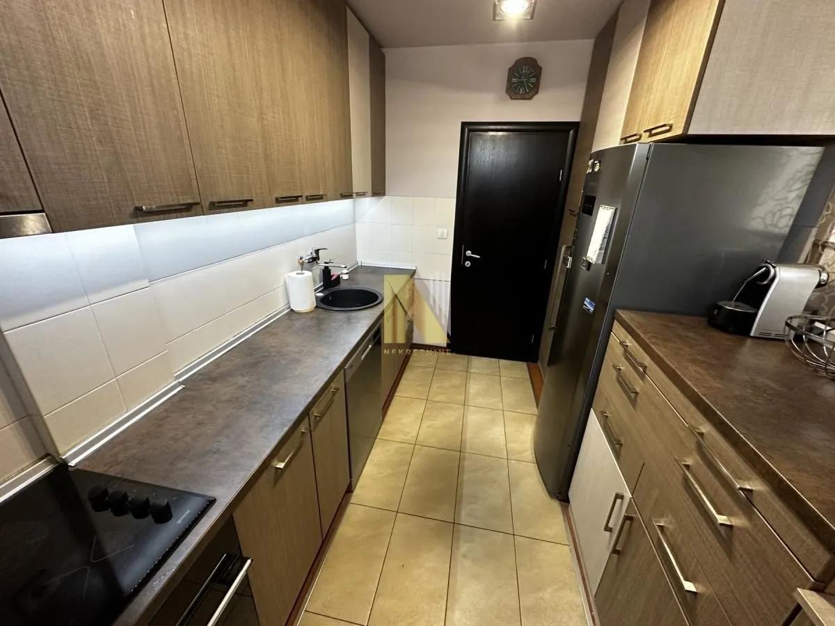 Izdavanje, kuća, 140m², Lipov gaj, Novi Sad Sve Podlokacije
