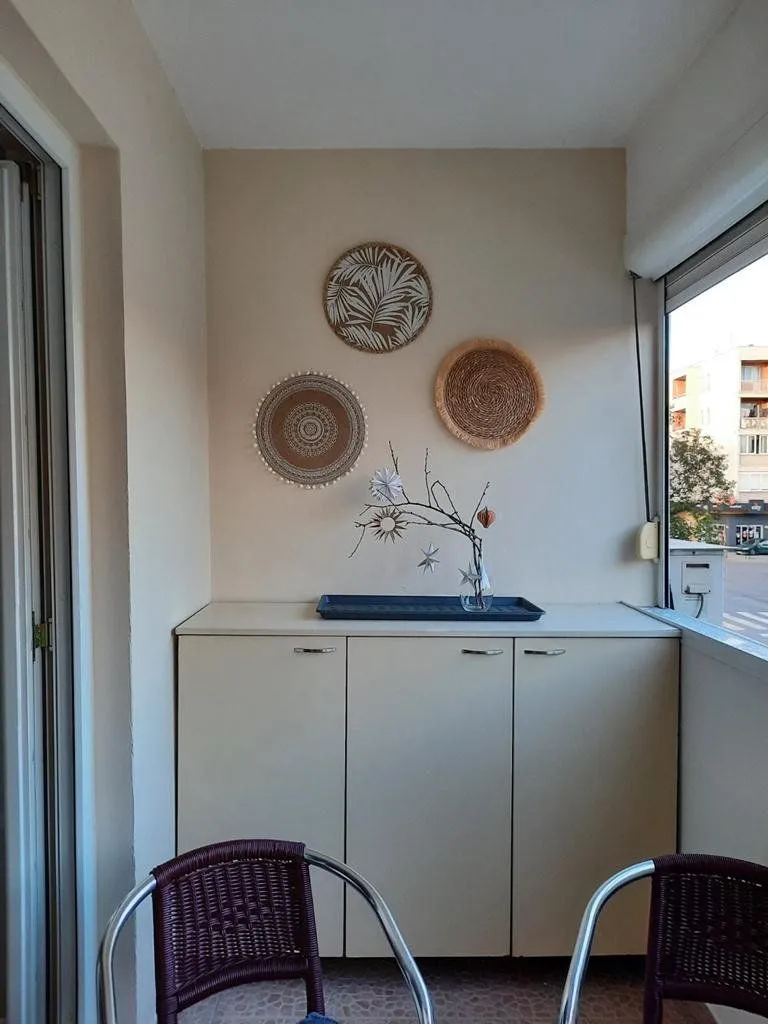 Izdavanje, dvosoban stan, 70m², Centar, Podgorica