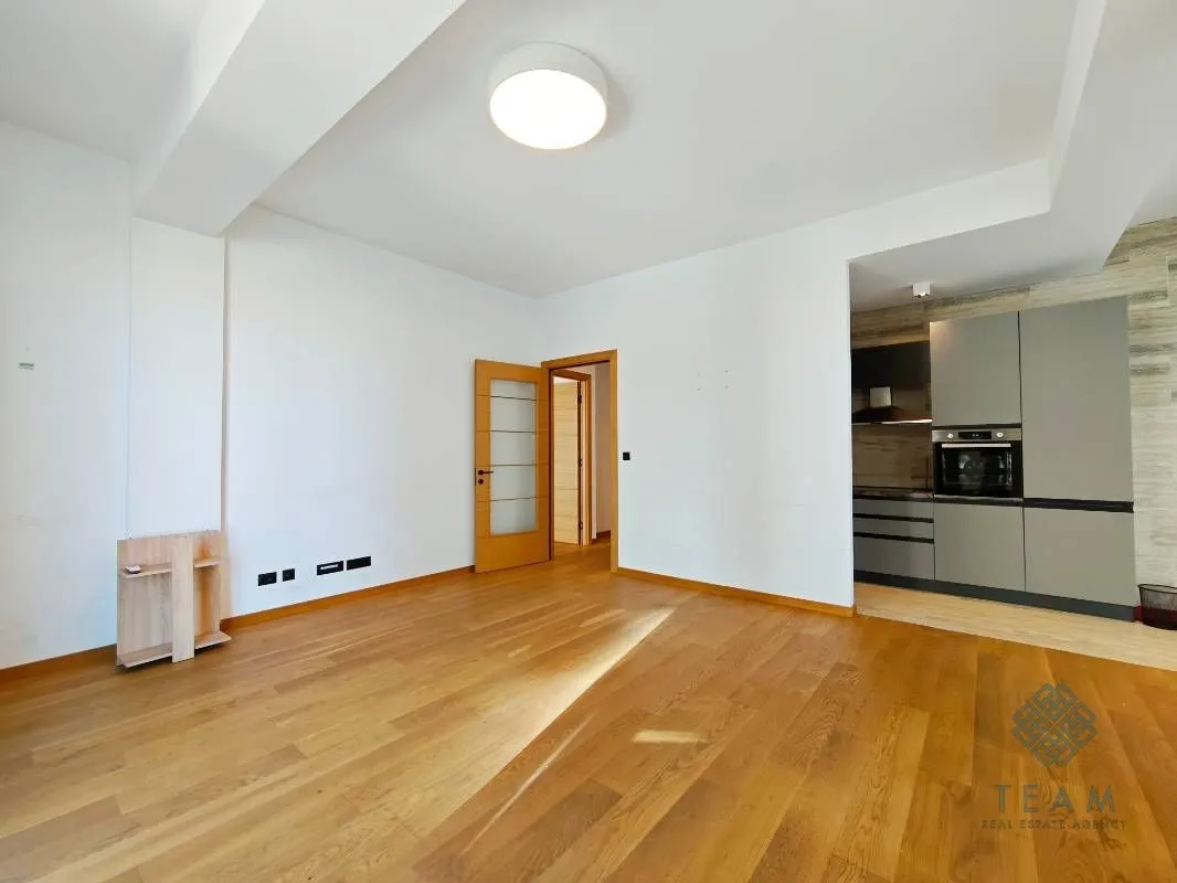 Rent, office space, 101m², Kod Capital Plaze, Podgorica