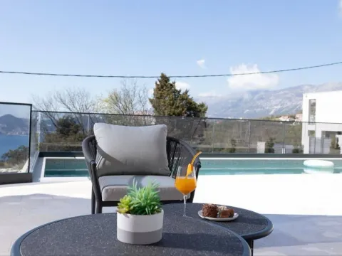 Rent, house, 180m², Blizikuće, Budva - image 5