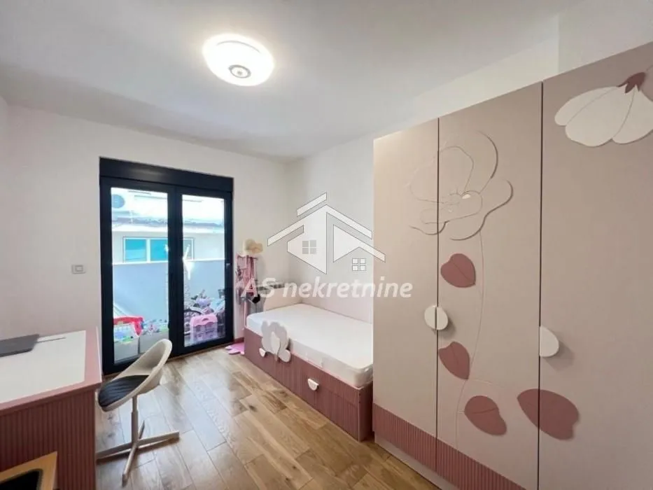 Prodaja, četvorosoban stan, 88m², Južni Bulevar, Vračar Sve Podlokacije