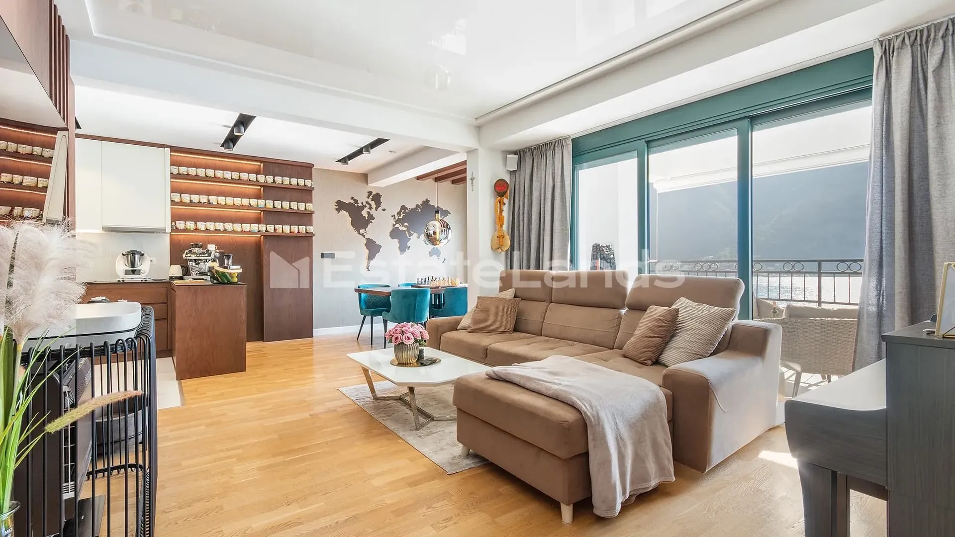 Prodaja, dvosoban stan, 85m², Dobrota, Kotor
