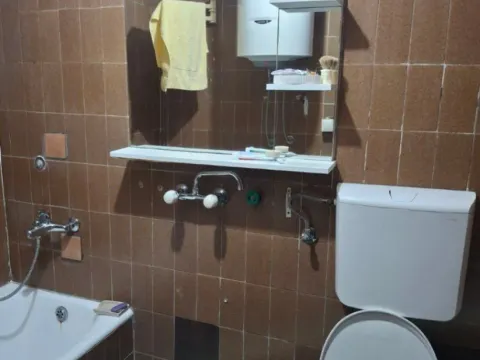 Prodaja, dvosoban stan, 77m², Blok 5, Podgorica - image 9