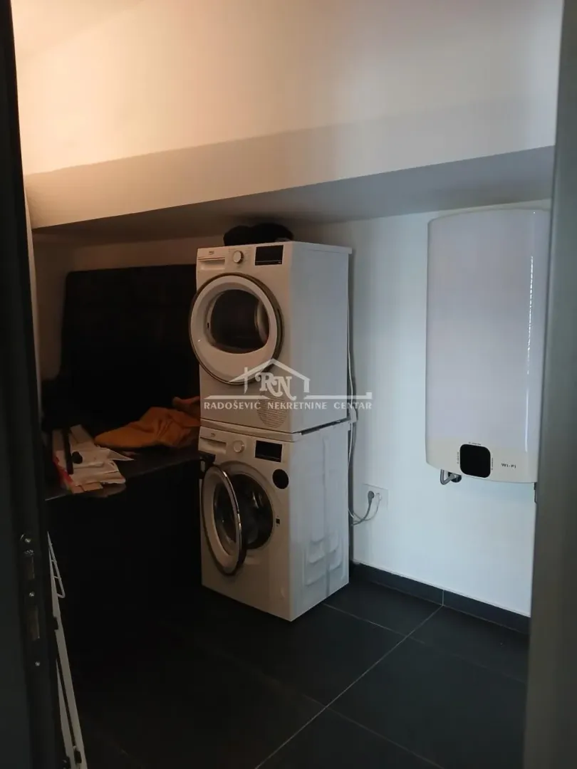 Prodaja, stan, 198m², Kalenić Pijaca, Vračar Sve Podlokacije