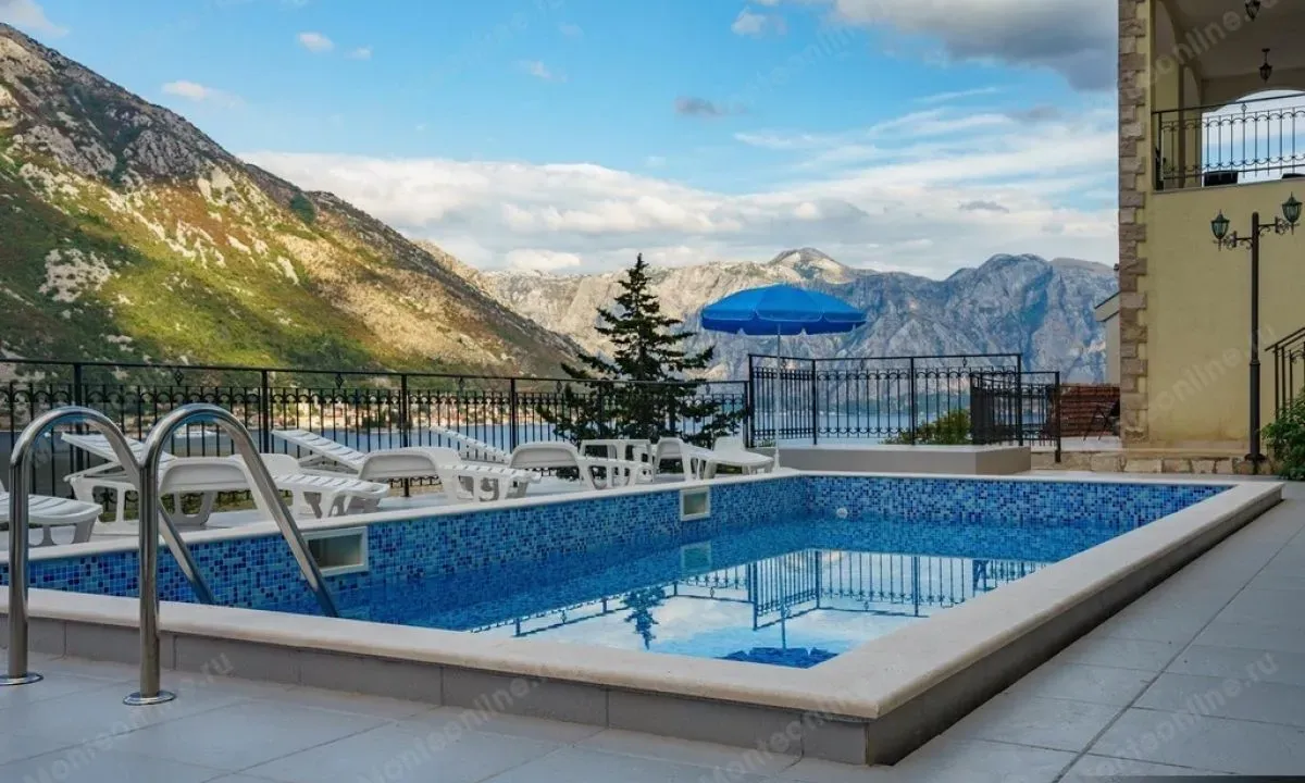 Prodaja, kuća, 350m², Kostanjica, Kotor