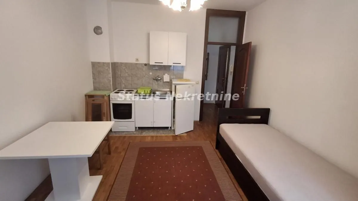 Izdavanje, garsonjera, 23m², Grbavica, Novi Sad Sve Podlokacije