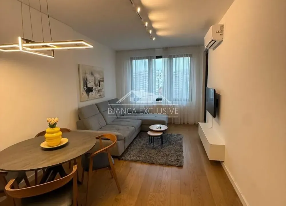 Prodaja, trosoban stan, 64m², Novi Beograd Sve Podlokacije, Beograd