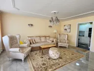 Sale, house, 179m², Voždovac, Voždovac Sve Podlokacije - image 1