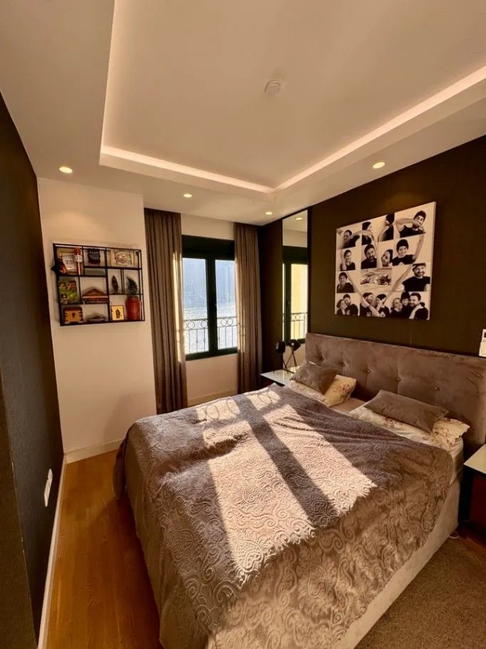 Prodaja, dvosoban stan, 85m², Dobrota, Kotor