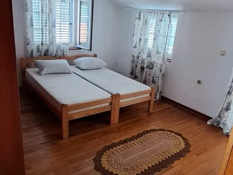 Rent, two bedroom apartment, 80m², Budva, Crna Gora - image 5