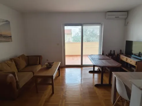 Rent, one bedroom apartment, 41m², Pržno, Budva - image 16