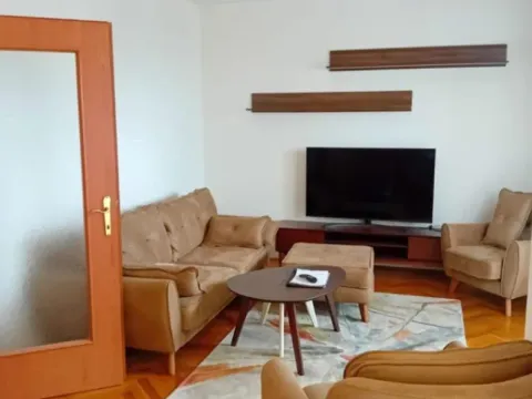 Sale, two bedroom apartment, 76m², Centar, Bar