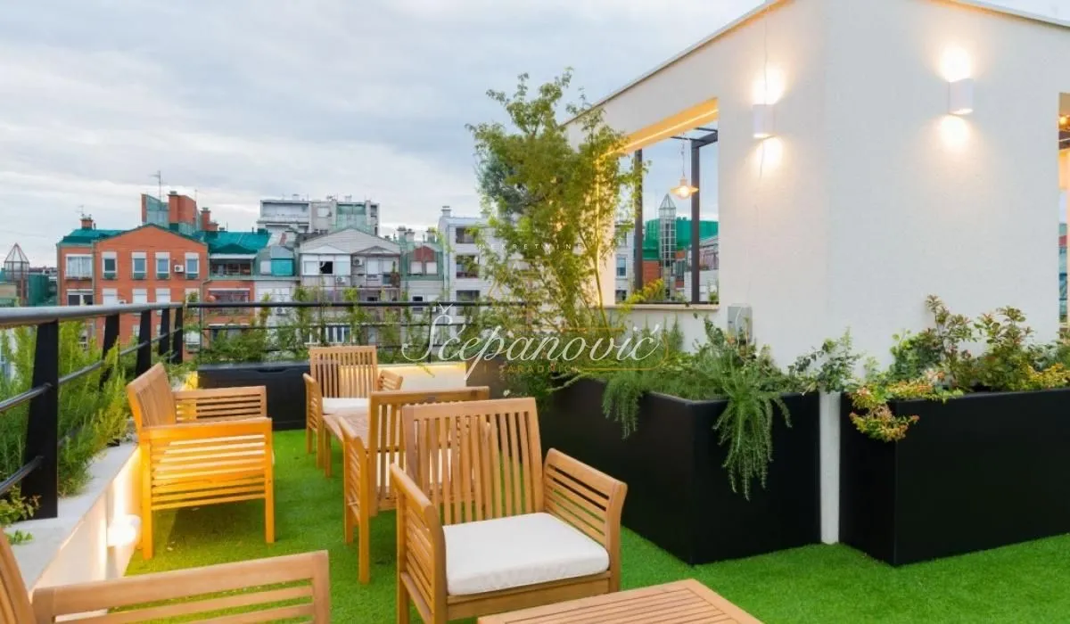 Sale, apartment, 159m², Crveni Krst, Beograd