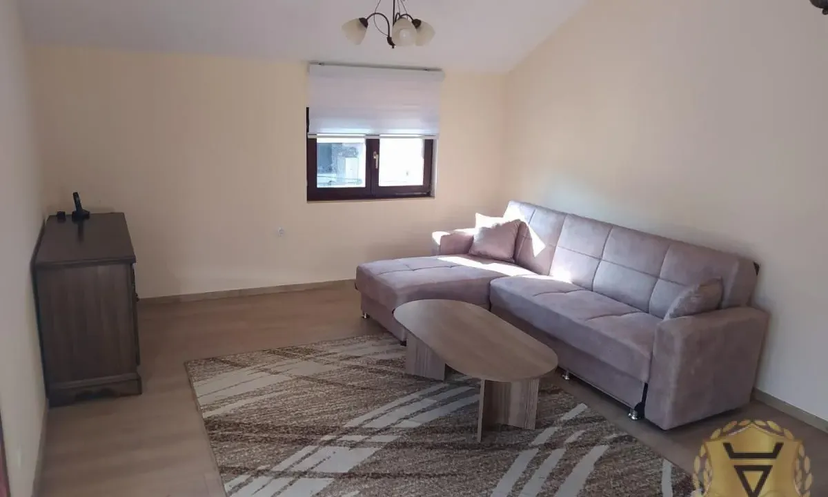 Izdavanje, trosoban stan, 73m², Autokomanda, Voždovac Sve Podlokacije