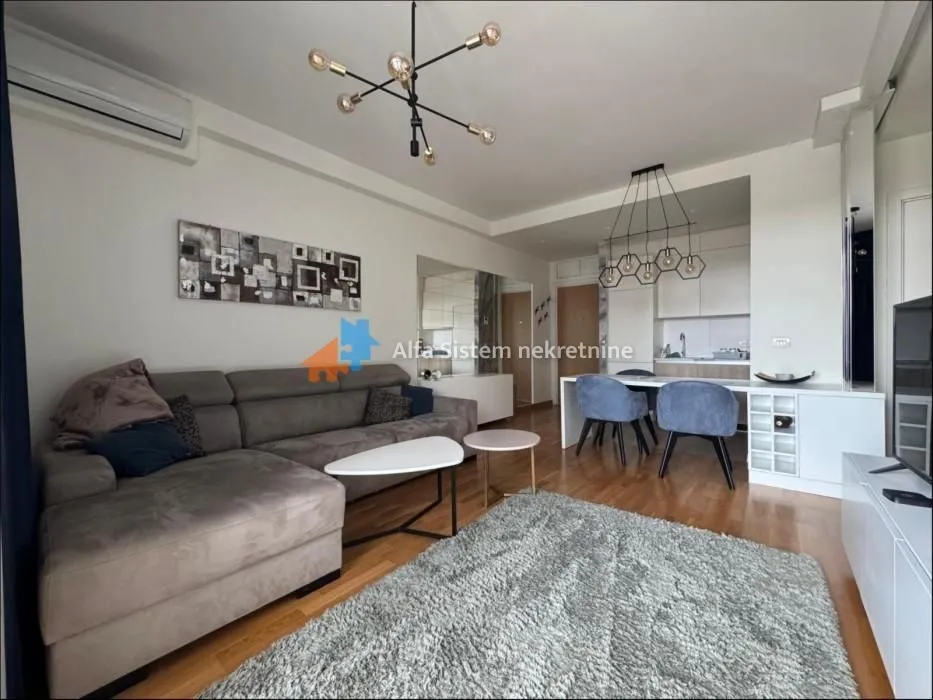 Rent, two bedroom apartment, 56m², Savski Venac, Beograd