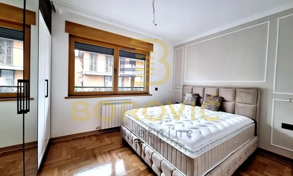 Sale, three bedroom apartment, 100m², Kluz, Zvezdara Sve Podlokacije
