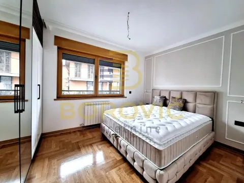 Prodaja, trosoban stan, 100m², Kluz, Zvezdara Sve Podlokacije - image 8