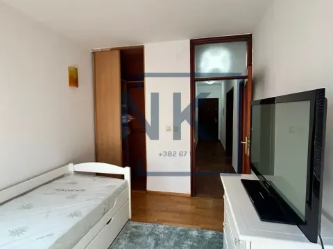 Izdavanje, trosoban stan, 120m², Pobrežje, Podgorica - image 3
