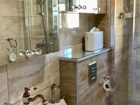 Prodaja, trosoban stan, 58m², Centar, Budva - image 10