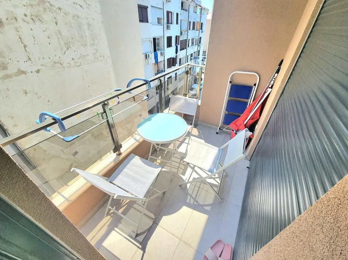 Rent, one bedroom apartment, 43m², Podkošljun, Budva