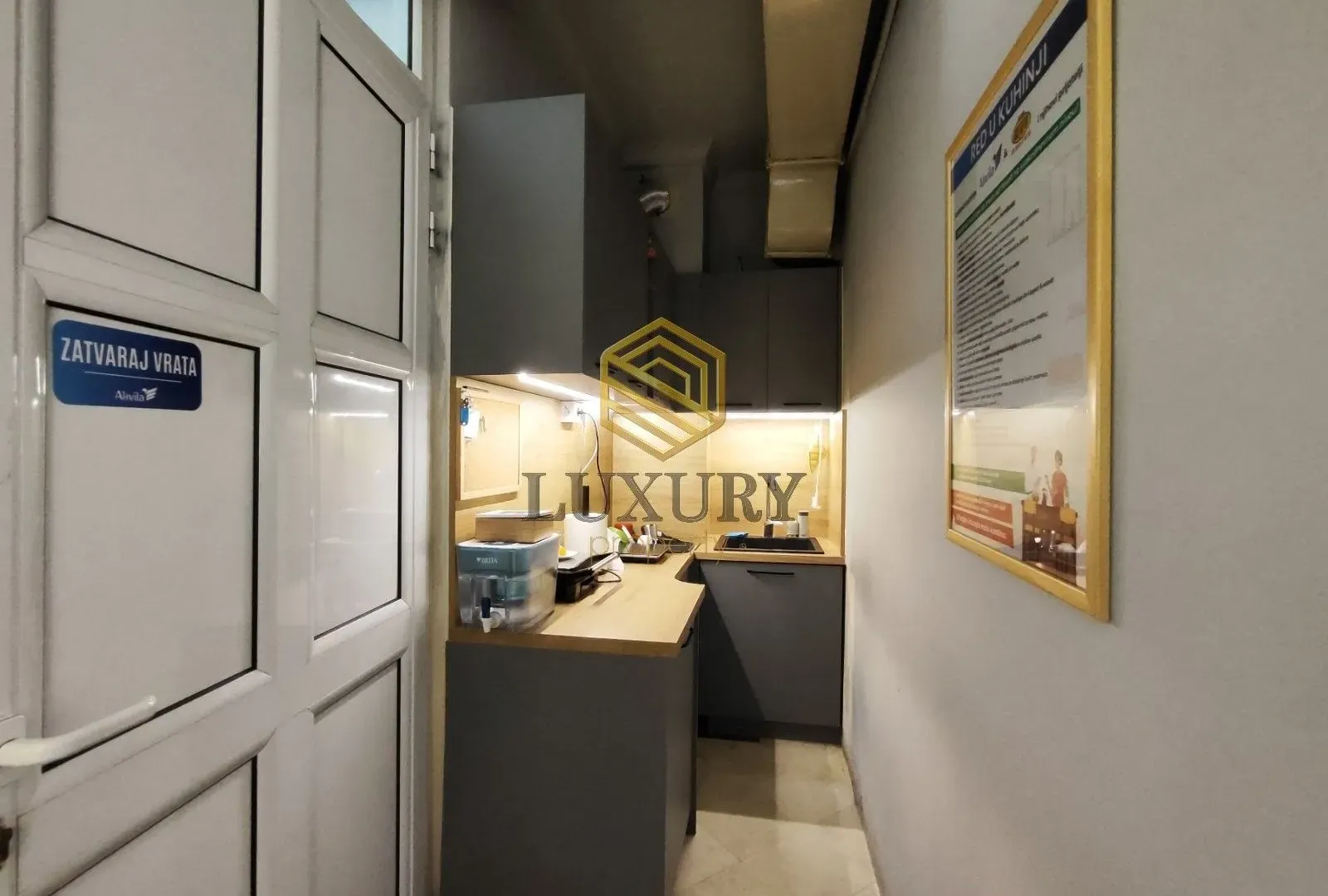 Rent, office space, 150m², Centar, Podgorica