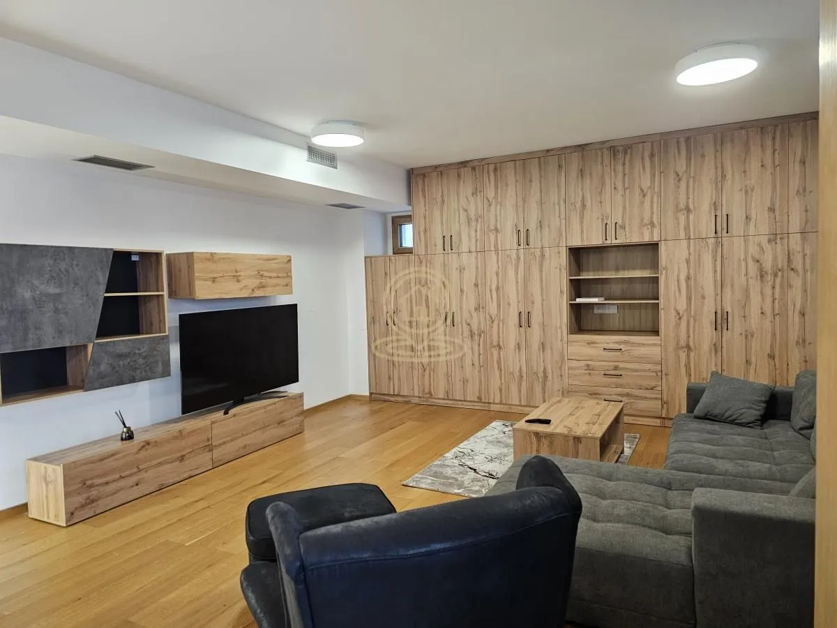 Rent, two bedroom apartment, 90m², Voždovac Sve Podlokacije, Beograd