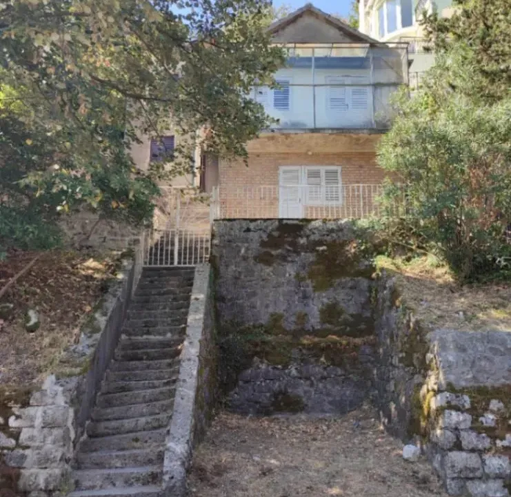 Prodaja, kuća, 113m², Kostanjica, Kotor