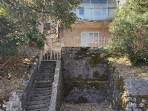 Prodaja, kuća, 113m², Kostanjica, Kotor