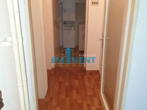 Izdavanje, trosoban stan, 84m², Zemun Centar, Zemun Sve Podlokacije - image 12