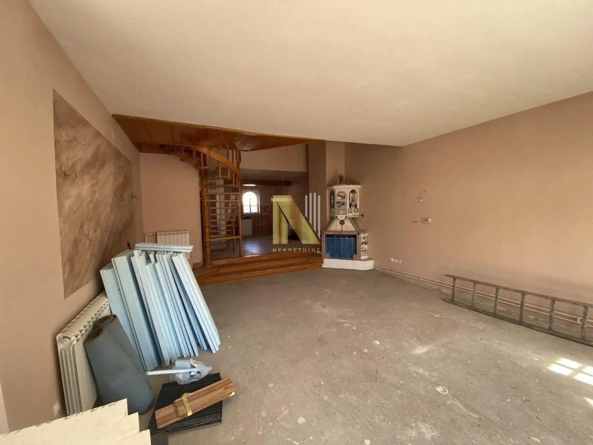 Prodaja, kuća, 324m², Telep, Novi Sad Sve Podlokacije