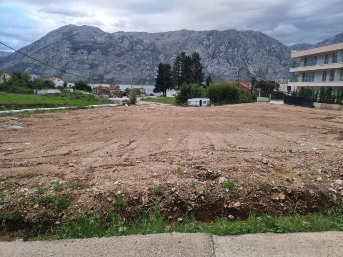 Prodaja, plac, 1700m², Kotor, Crna Gora