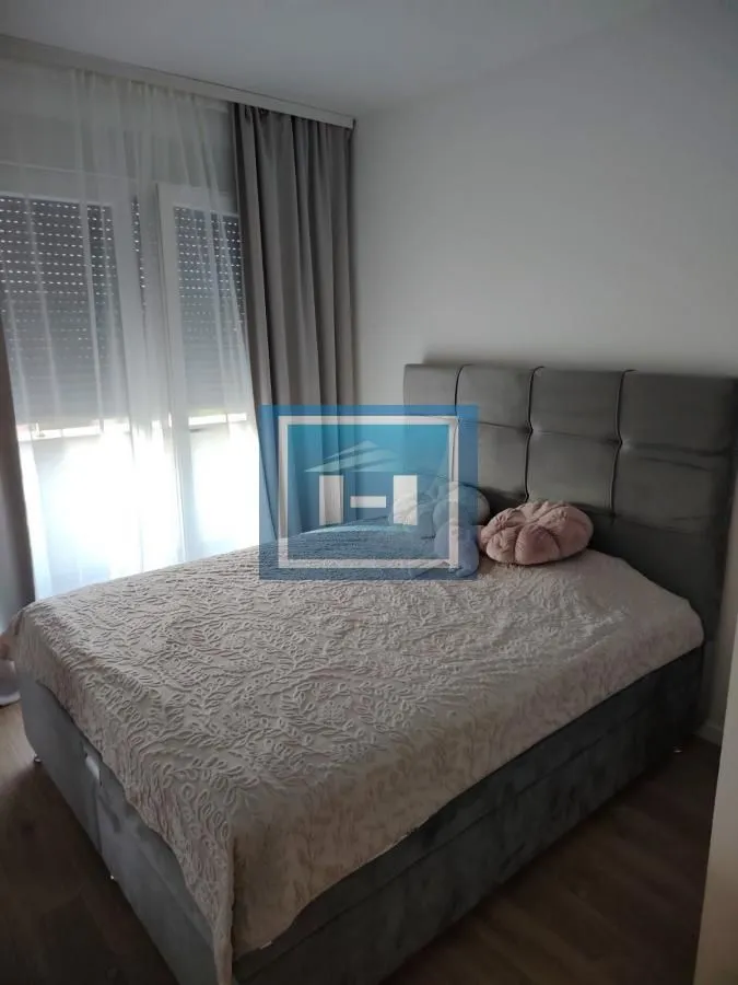 Izdavanje, dvosoban stan, 46m², Centar, Paraćin