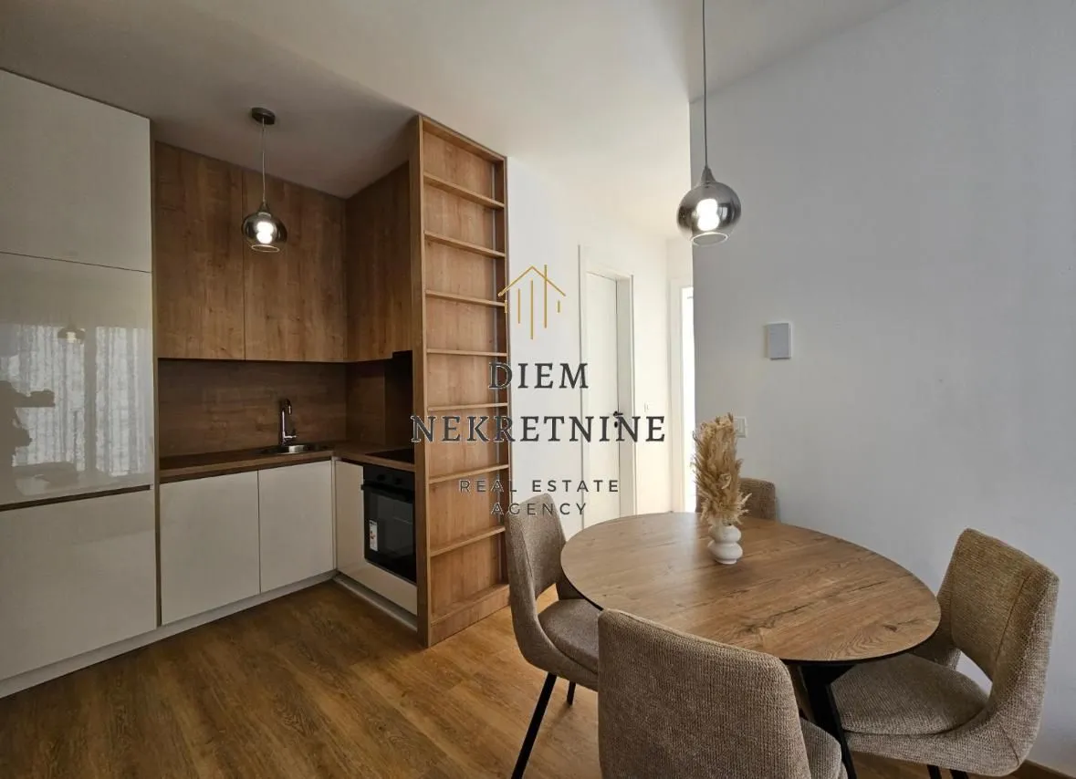 Rent, two bedroom apartment, 55m², Centar, Bar