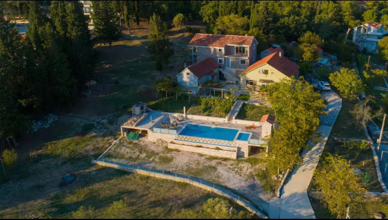 Prodaja, kuća, 110m², Gradiošnica, Tivat