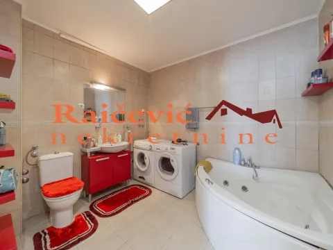 Sale, four bedroom apartment, 142m², Savski Venac, Beograd - image 14