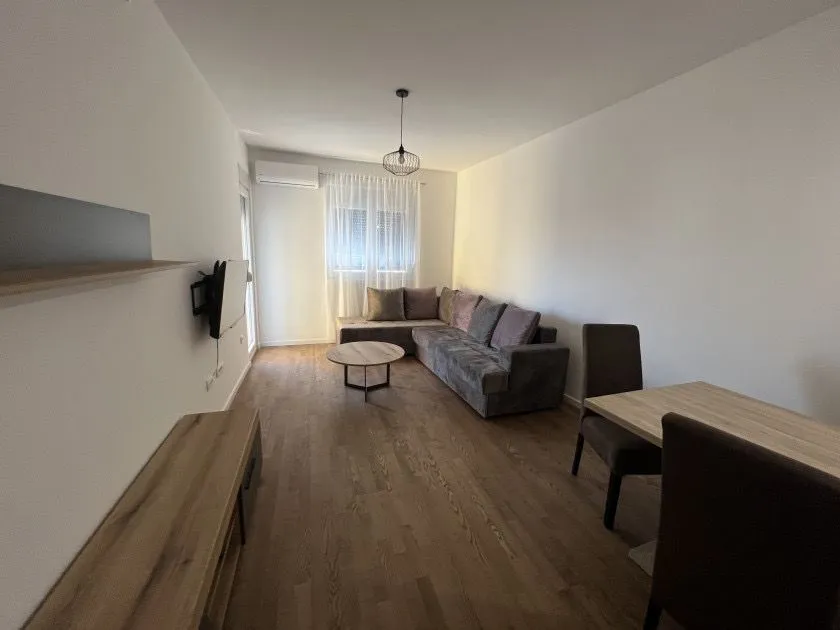 Rent, one bedroom apartment, 45m², Pobrežje, Podgorica
