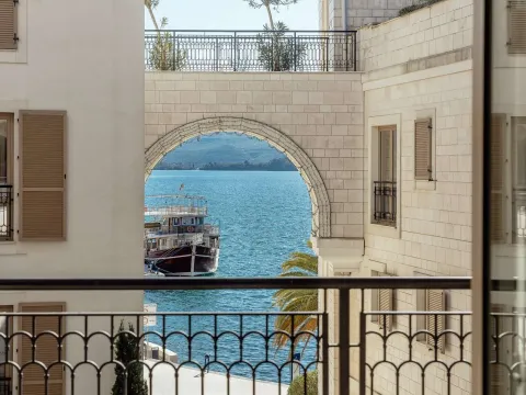 Prodaja, dvosoban stan, 117m², Porto Montenegro, Tivat - image 2