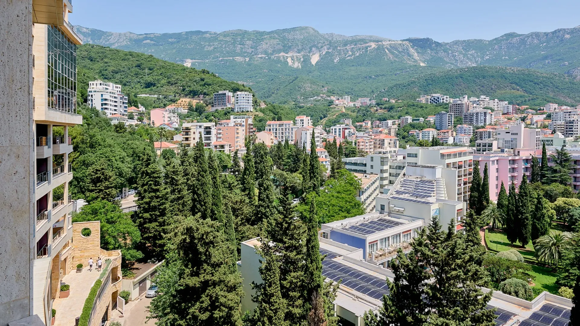 Rent, two bedroom apartment, 50m², Bečići, Budva
