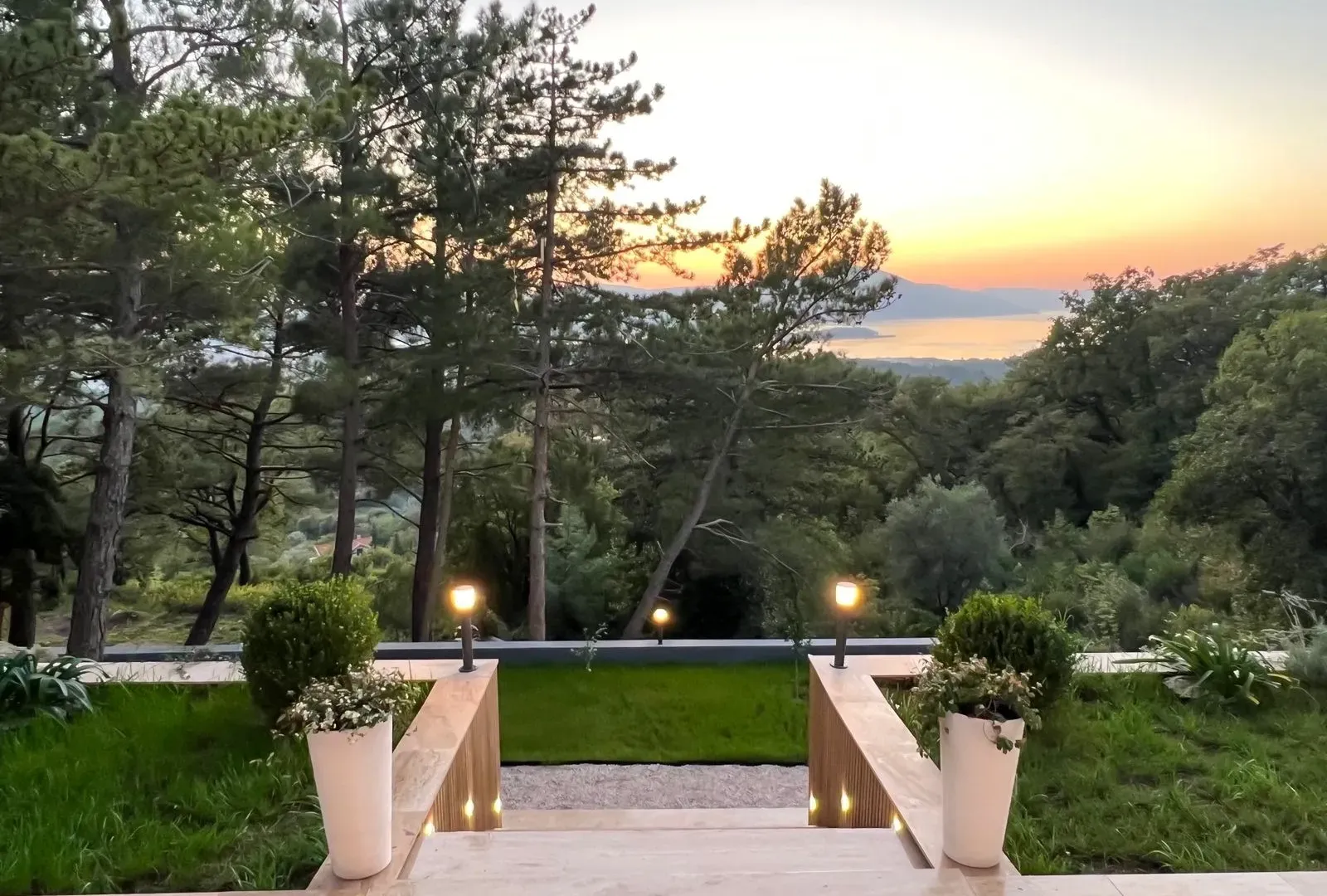 Prodaja, kuća, 317m², Tivat, Crna Gora