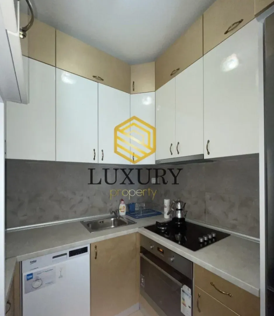 Izdavanje, dvosoban stan, 70m², Pobrežje, Podgorica