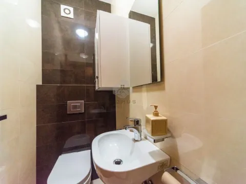 Izdavanje, dvosoban stan, 76m², Centar, Podgorica - image 15