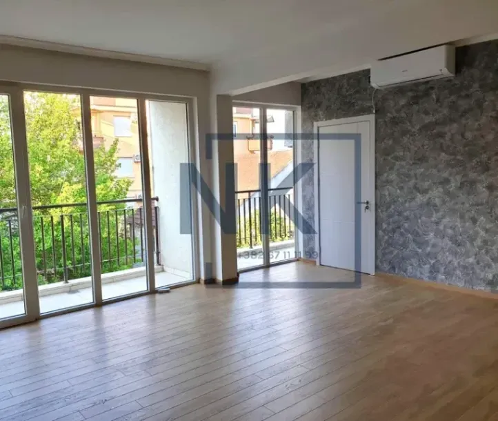 Izdavanje, trosoban stan, 90m², Vezirov Most, Podgorica